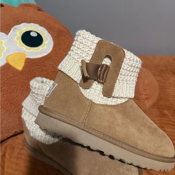 UGG Tan Boots with Cream Knit Cuff - Picture 3 of 5